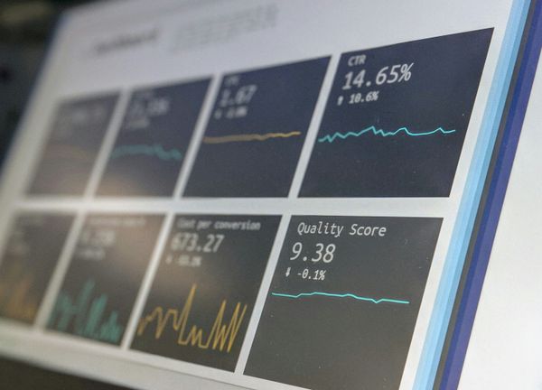 The 10 Best Competitor Analysis Tools for 2024